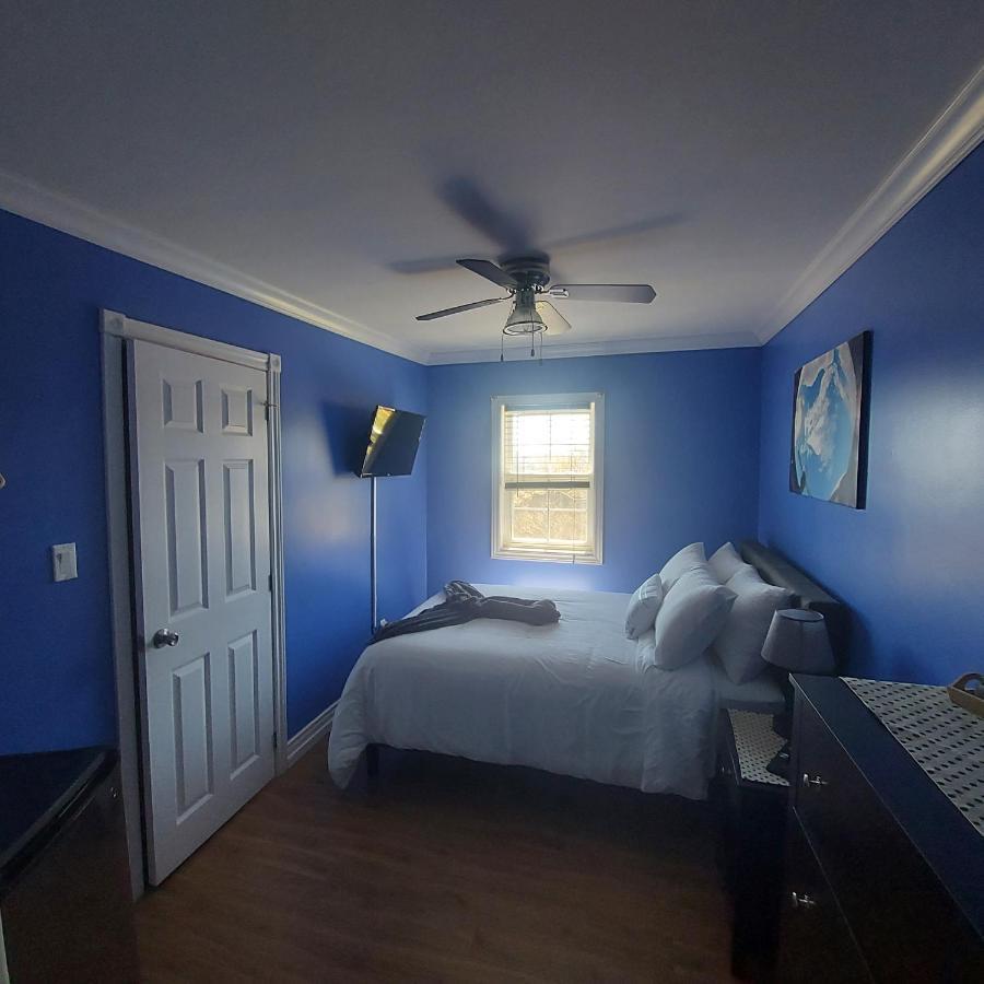 Starboard Side Guest House Channel Port aux Basques Bagian luar foto
