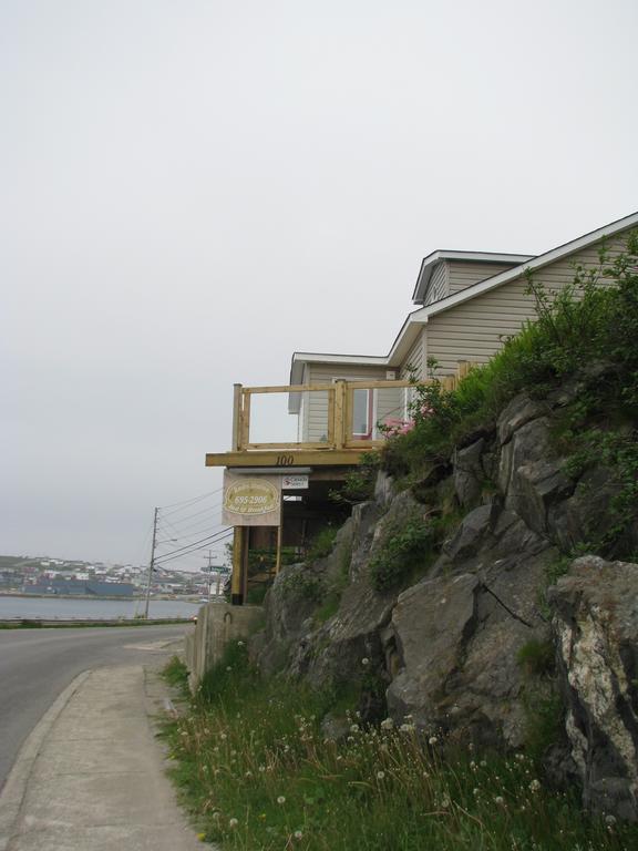 Starboard Side Guest House Channel Port aux Basques Bagian luar foto